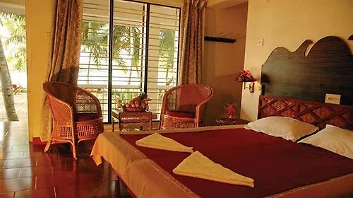 Semesteranläggning (resort) Beach And Lake Ayurvedic Resort, Kovalam