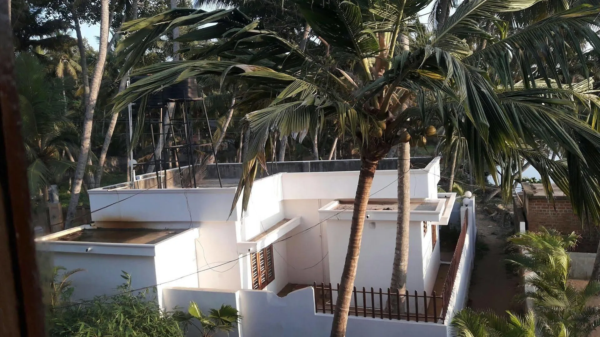 Semesteranläggning (resort) Beach And Lake Ayurvedic Resort, Kovalam