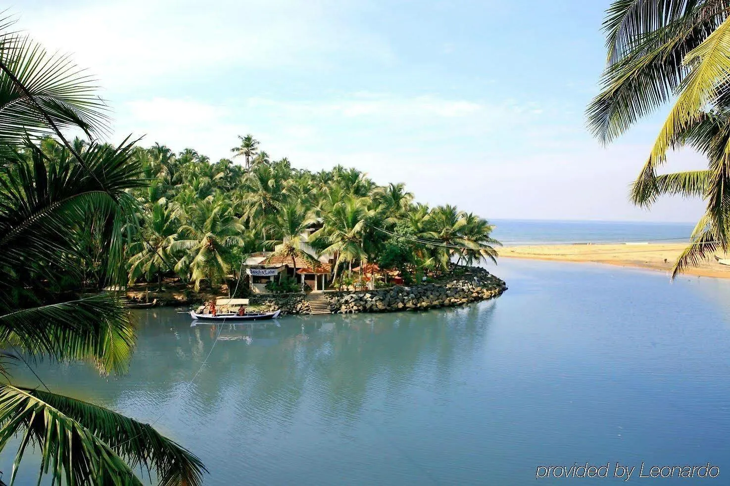 Beach And Lake Ayurvedic Resort, Kovalam