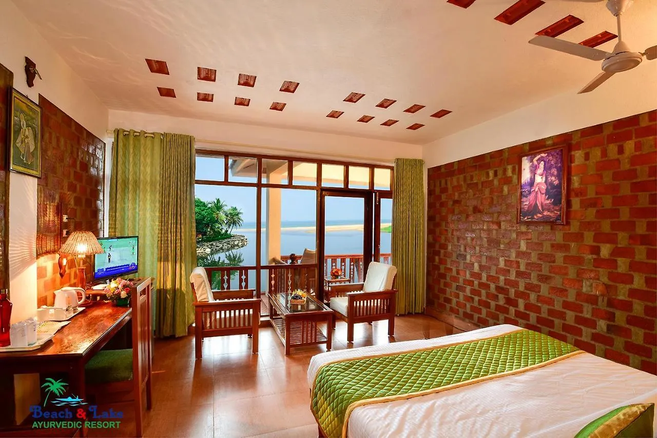 Beach And Lake Ayurvedic Resort, Kovalam Hindistan