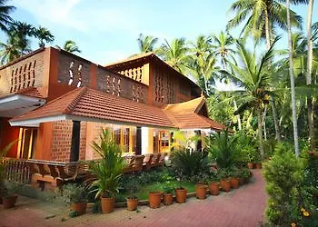 Beach And Lake Ayurvedic Resort, Kovalam 3*,