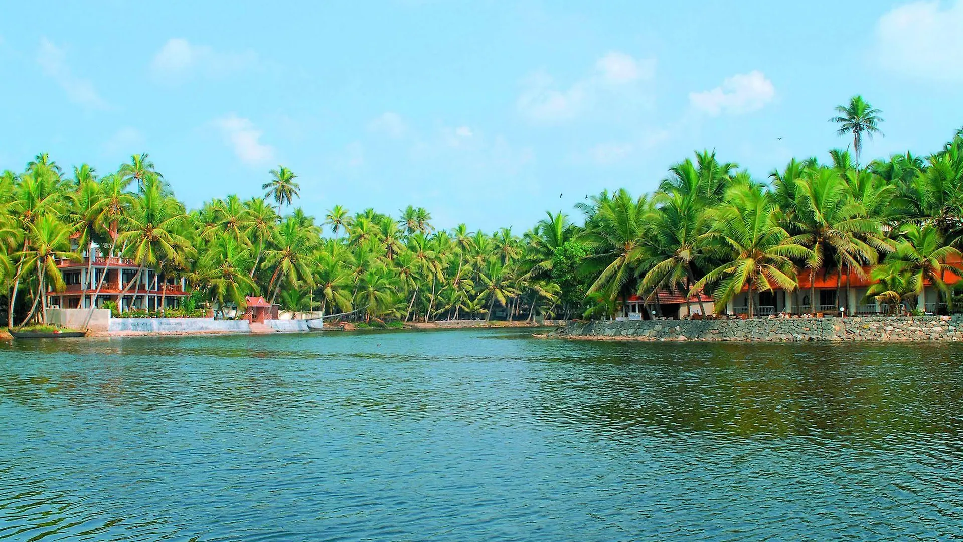 Beach And Lake Ayurvedic Resort, Kovalam
