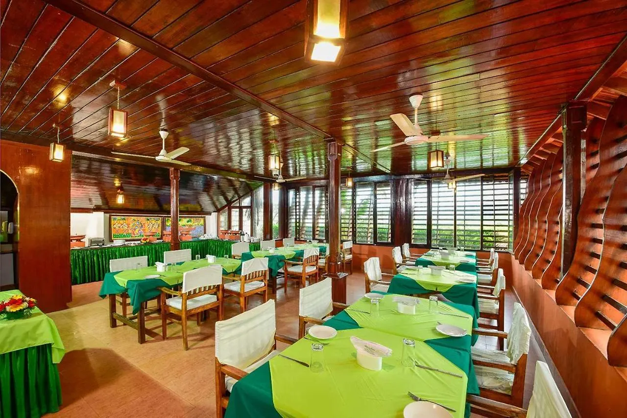 度假村 阿育吠陀海滩与湖泊度假酒店 可瓦兰